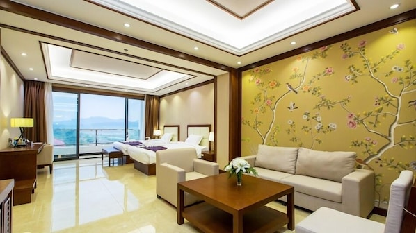 Junior Twin Room | Living area | 40-inch flat-screen TV with satellite channels, TV