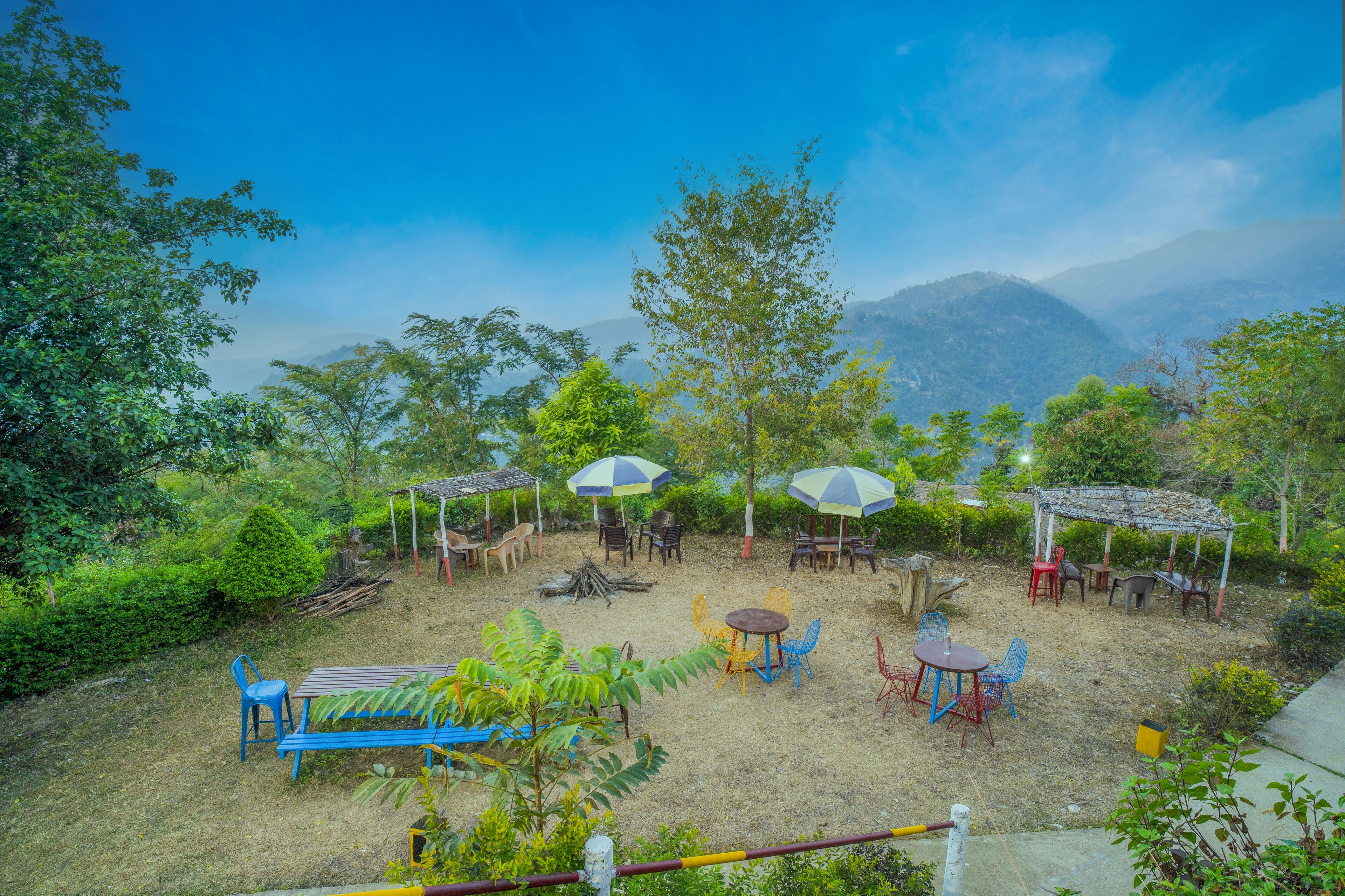 Super Deluxe with Balcony | 1 bedroom, premium bedding, pillow-top beds, minibar