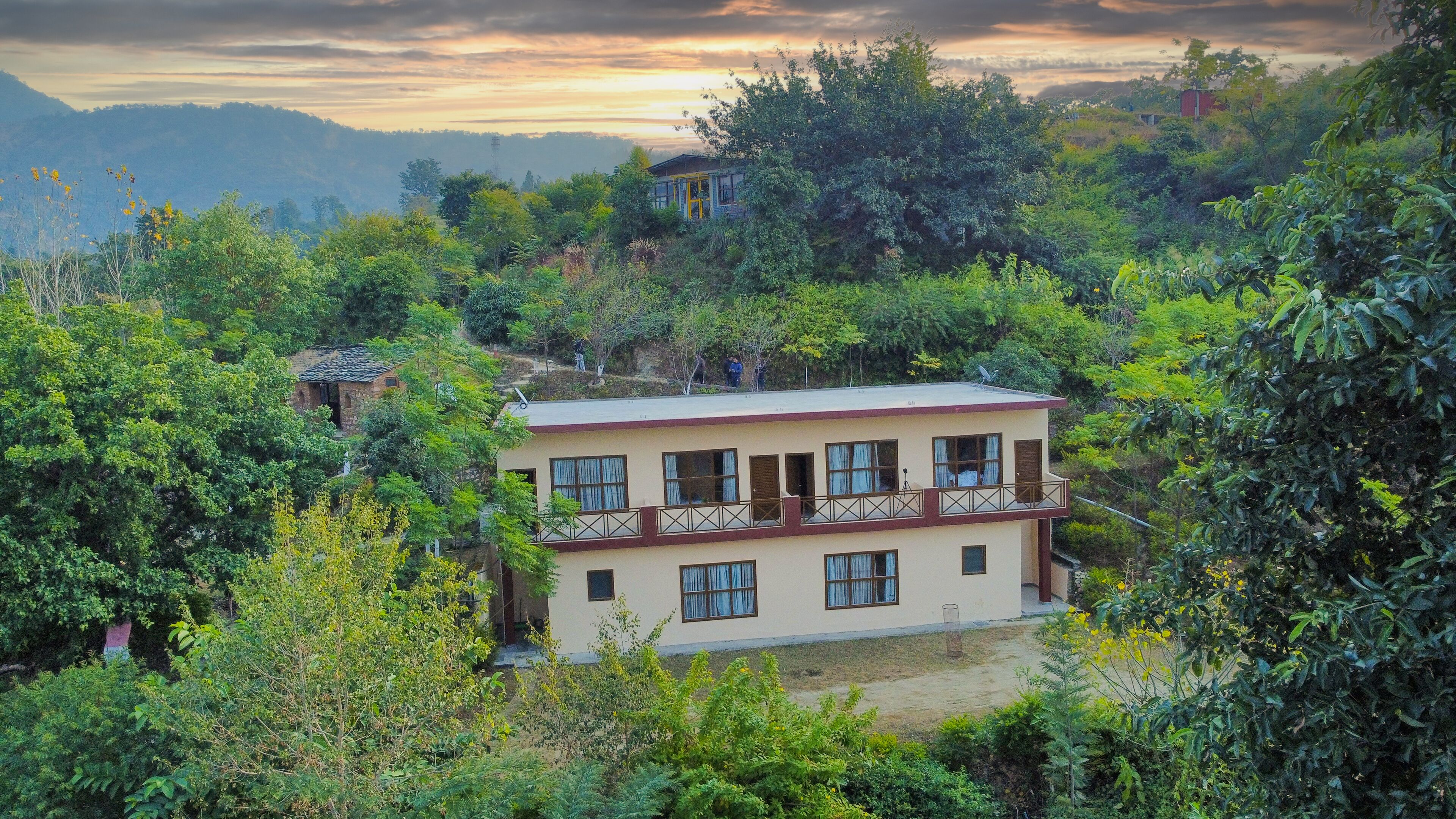 Super Deluxe with Balcony | 1 bedroom, premium bedding, pillow-top beds, minibar