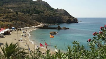Beach nearby, sun loungers