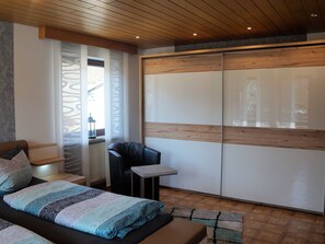 3 bedrooms, iron/ironing board, travel cot, WiFi