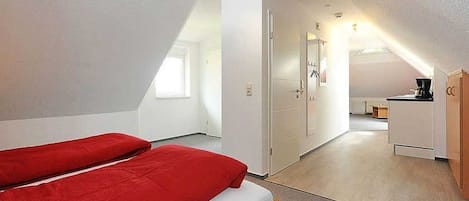 1 bedroom, iron/ironing board, WiFi