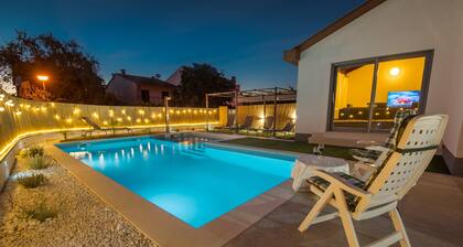 Kuntrada 45 with heated pool and kids pool