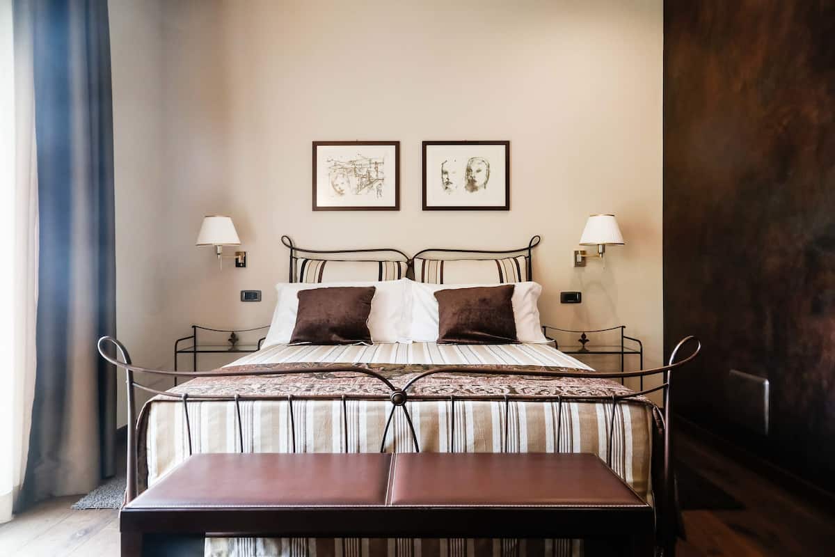 Double Room, Balcony | In-room safe, desk, soundproofing, iron/ironing board