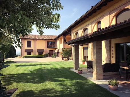 Außenbereich. Cascina Cortine