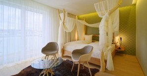 1 habitación, ropa de cama de alta calidad y minibar 