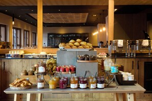 Desayuno buffet incluido todos los días 