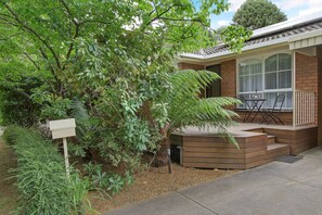 Front of property - Woody's In Central Bright (Bright)