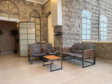 ํ
๋ผ์ค/ํํฐ์ค