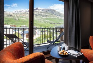 Appartement 3 chambres | Living area | Flat-screen TV - Résidence Daria-I Nor by Les Etincelles (Huez)