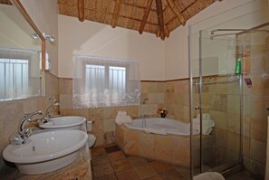 Executive-Suite, 1 Schlafzimmer | Badezimmer | Haartrockner, Handtücher