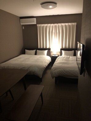 Desk, blackout curtains, soundproofing, free WiFi - Kyogura Bettei Nijo (Kyoto)