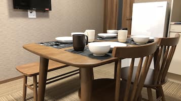 公寓 (Fourth) | 客房内用餐