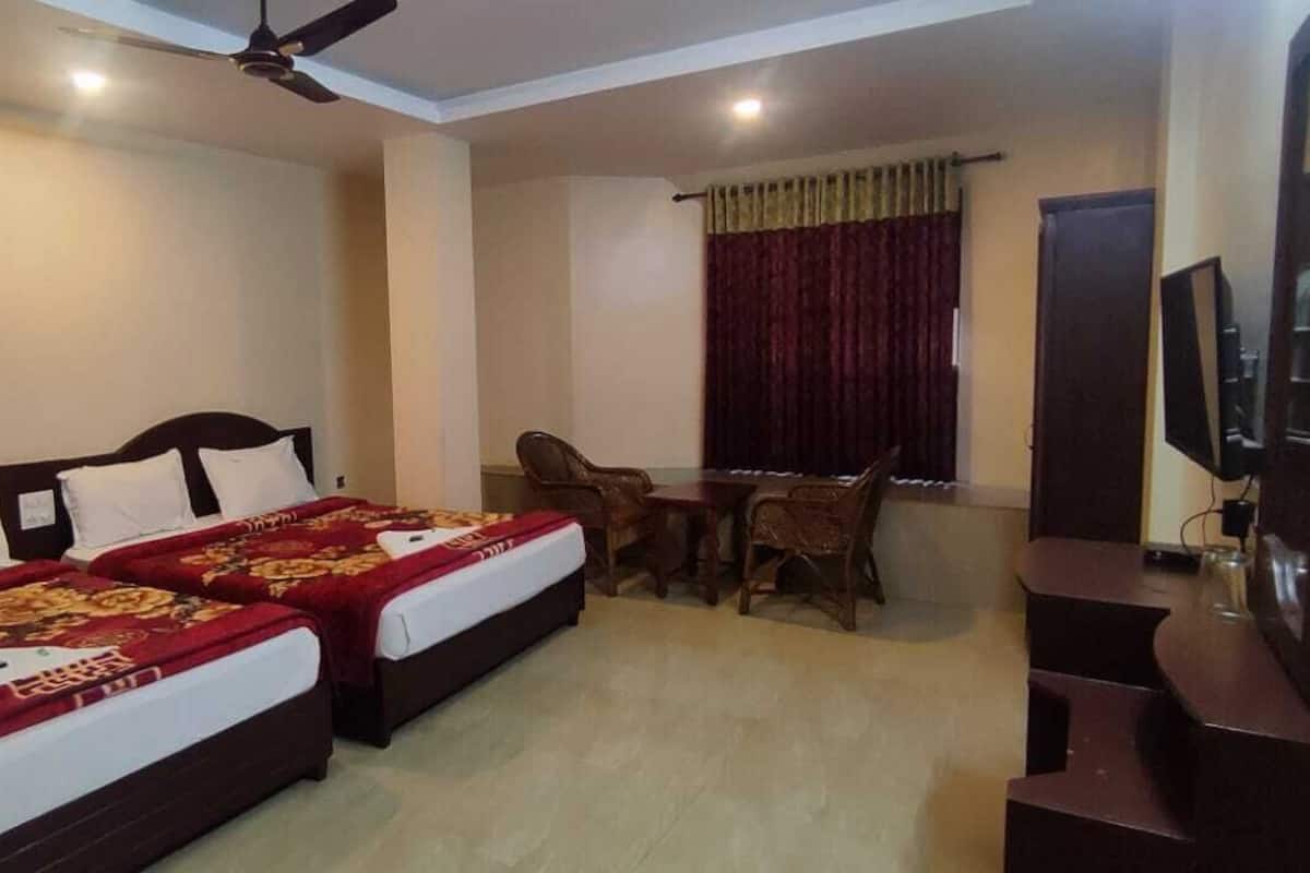 Family Room | Soundproofing, WiFi, bed sheets