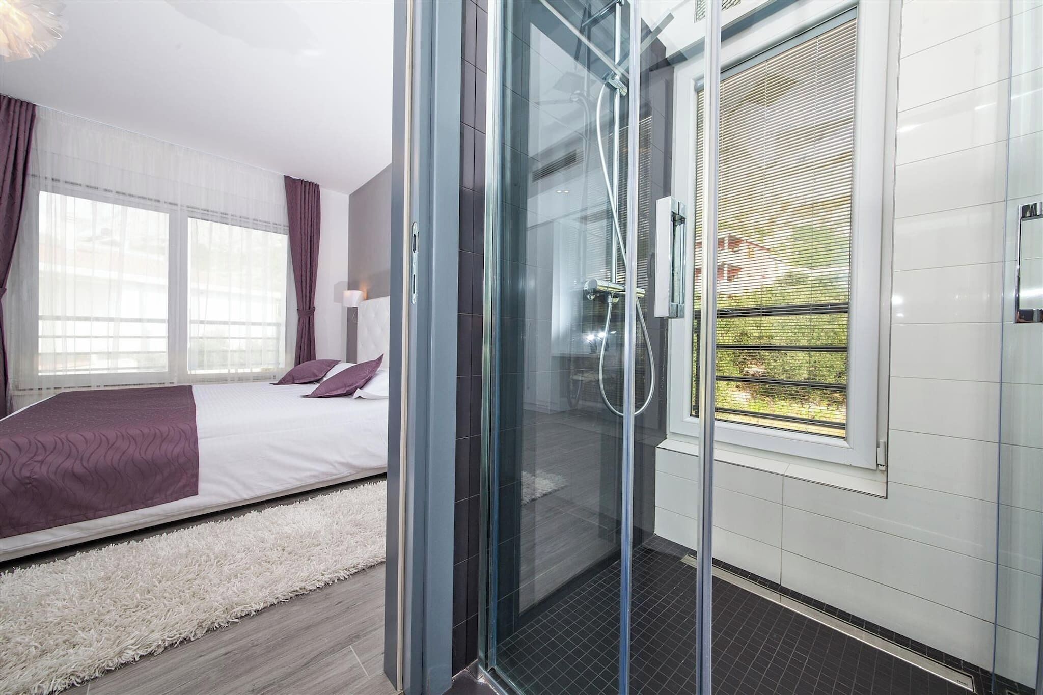 3 habitaciones, tabla de planchar con plancha y wifi gratis 