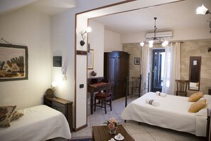 Standard Quadruple Room, Ensuite | View from room - B&B Al Centro Storico (Nicolosi)