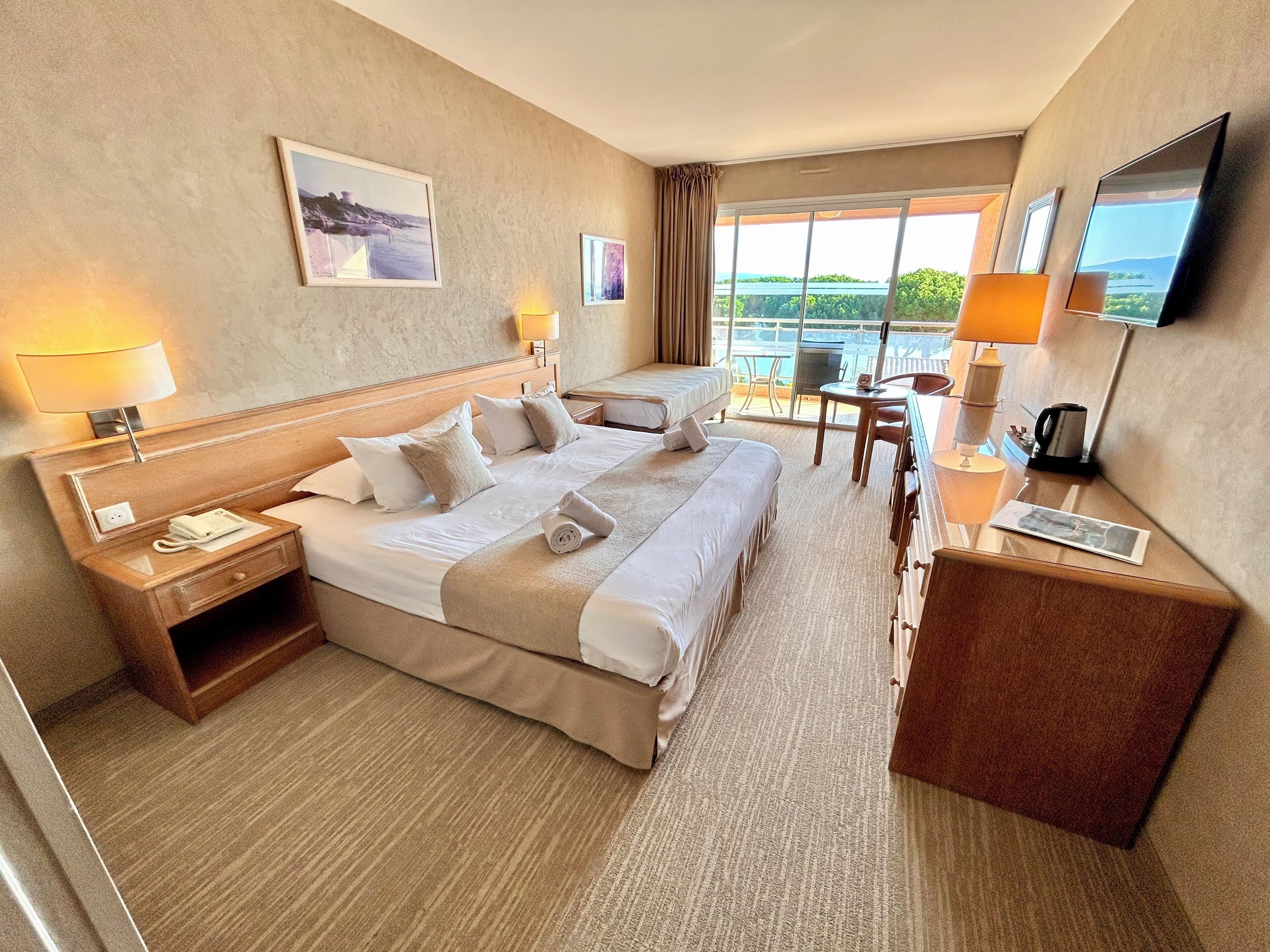 Photo - Hôtel La Pinède