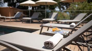 Piscine extérieure (ouverte en saison)