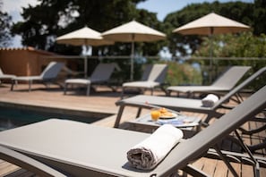 Piscine extérieure (ouverte en saison)