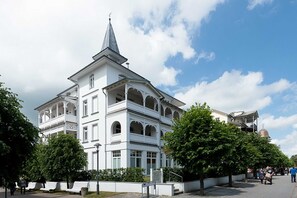 Esterni