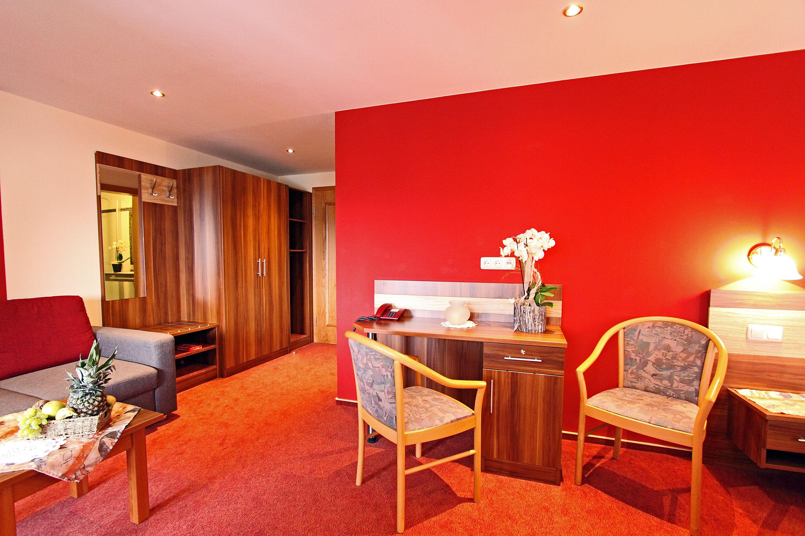 business triple room | rollaway beds, free wifi