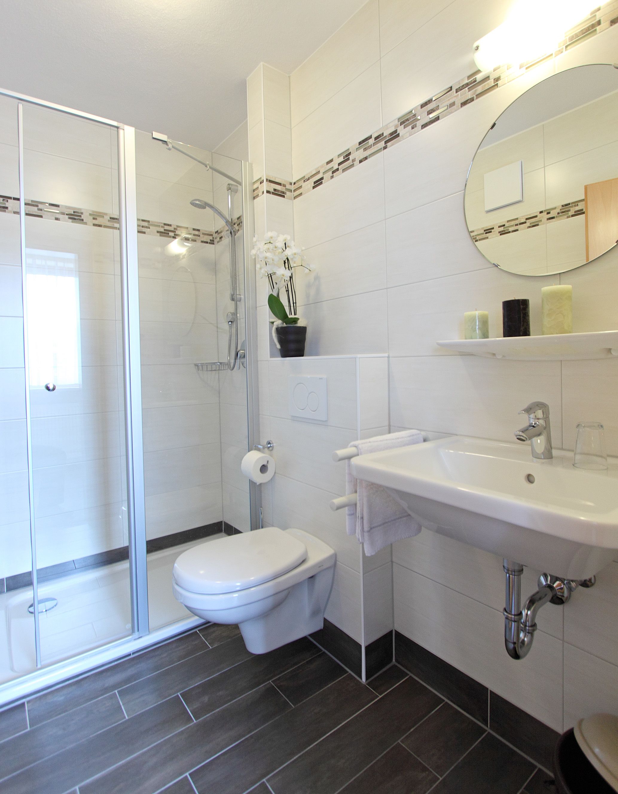 single room | bathroom | shower, hair dryer, towels