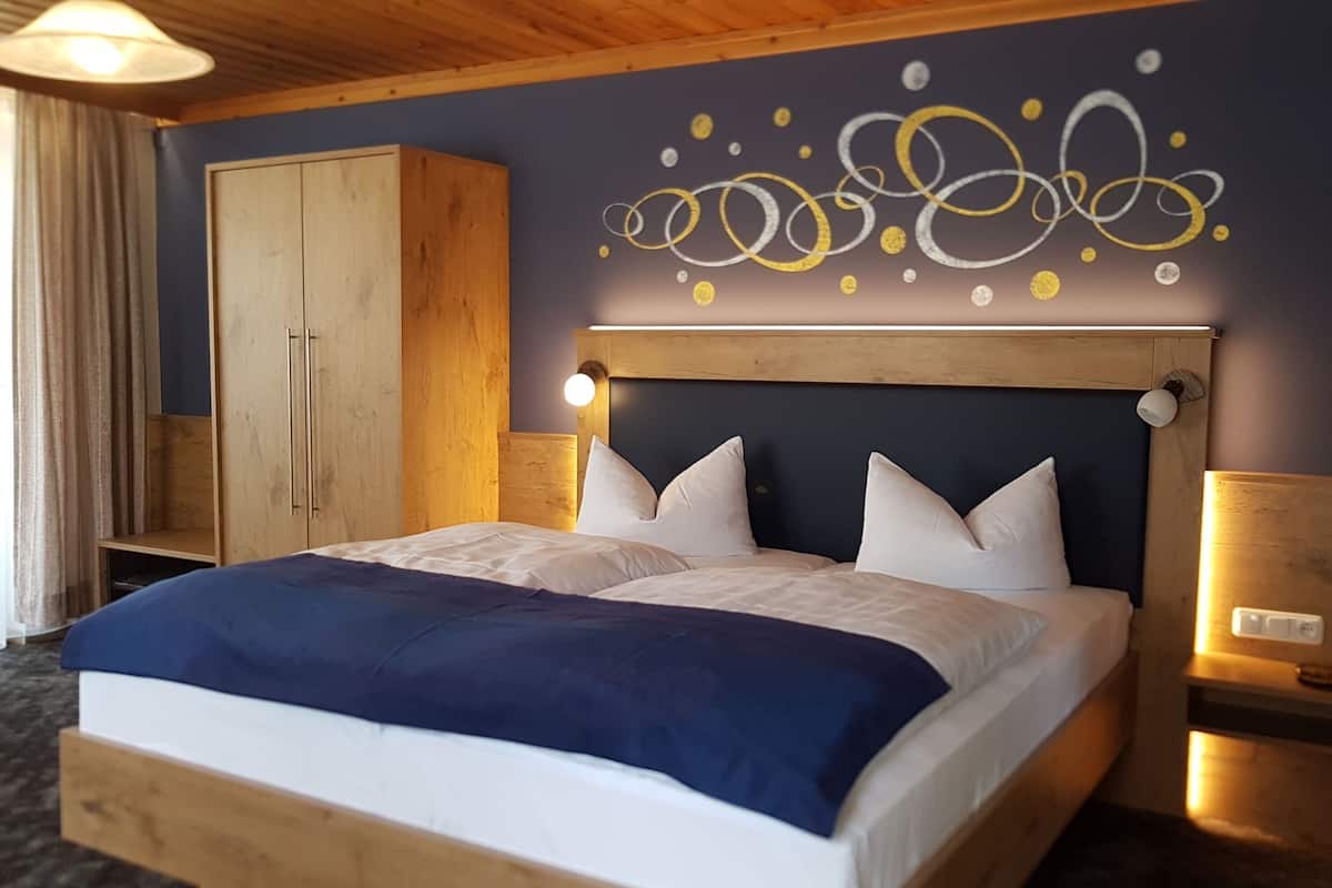 comfort double room, 1 queen bed | rollaway beds, free wifi