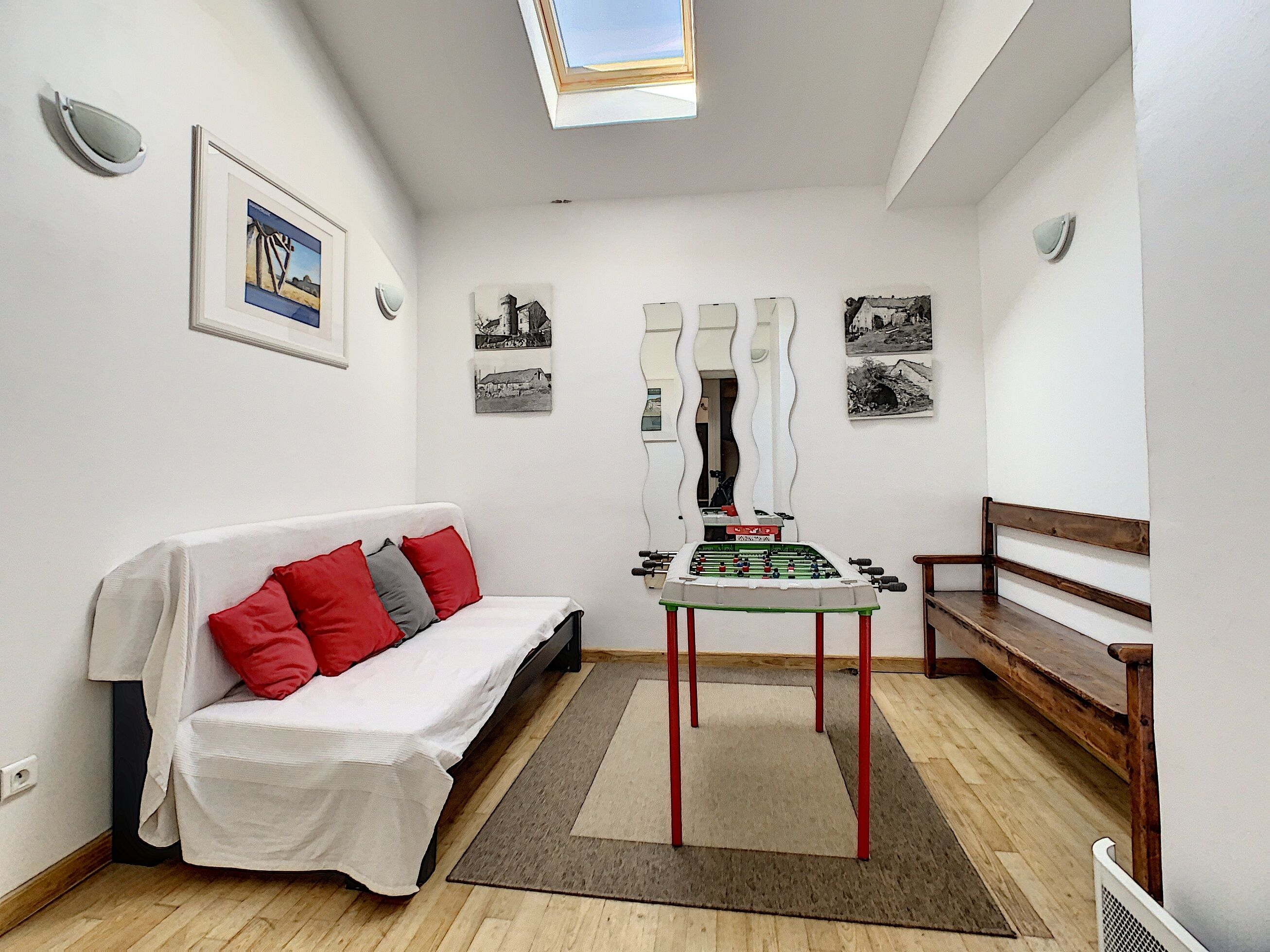 Terrasse barbecue - plancha - piscine chauffée - bord rivière - Cevennes