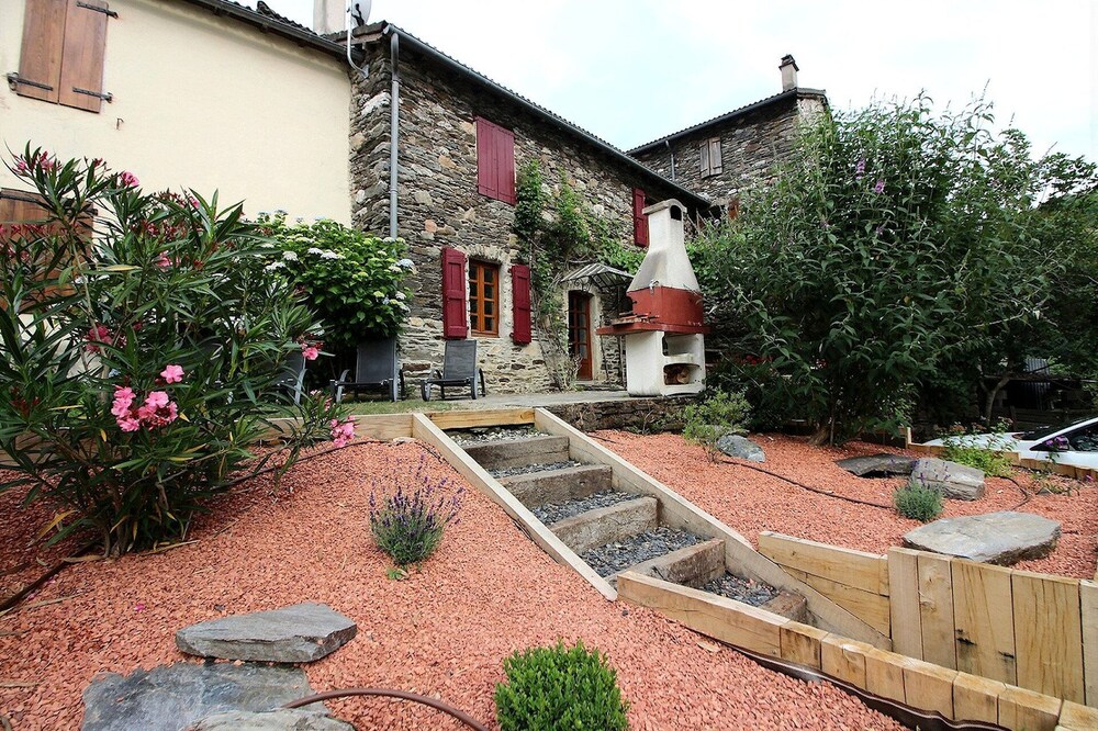 Terraza de barbacoa - plancha - piscina climatizada - ribera - Cevennes