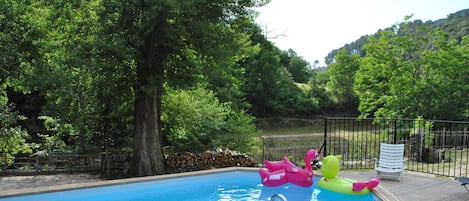 Piscina externa, piscina aquecida