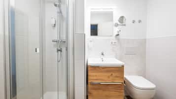 Deluxe Double Room, Ensuite | Bathroom