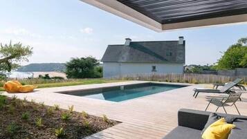 Piscine extérieure, piscine chauffée