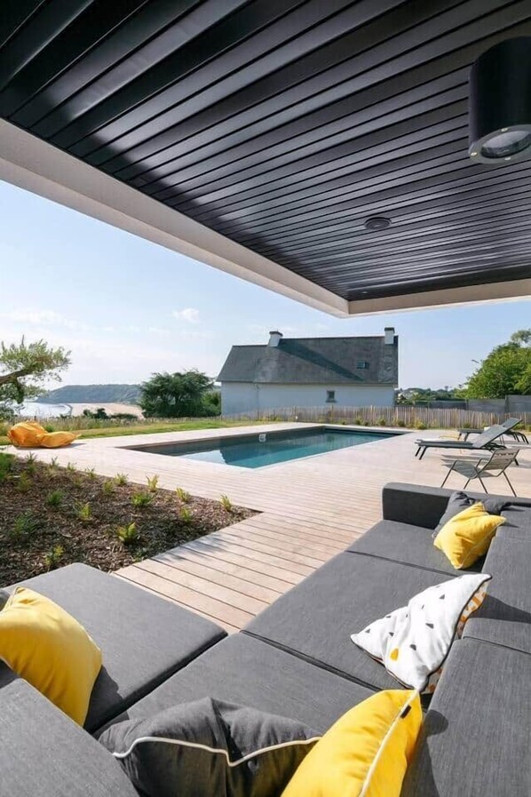 Piscine extérieure, piscine chauffée