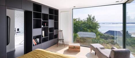 5 Schlafzimmer, Zimmersafe, Bügeleisen/Bügelbrett, WLAN