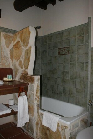Double or Twin Room | Bathroom | Free toiletries, hair dryer, towels