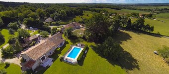 Gorgeous 16th Century Farmhouse - private swimming pool - stunning views