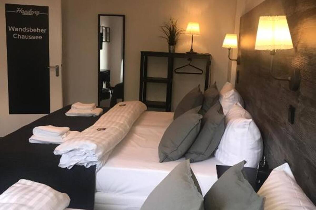 ห้องทริปเปิล, ห้องน้ำรวม | 2 ห้องนอน, โต๊ะทำงาน, Wi-Fi ฟรี, ผ้าปูที่นอน