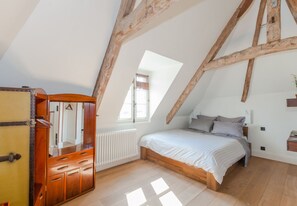 1 chambre, fer et planche à repasser, lit parapluie, Wi-Fi gratuit