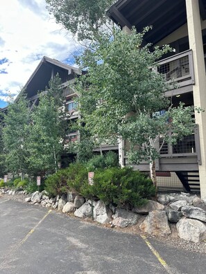 Property grounds - Luxury Remodel Downtown Condo Across from Yampa River (Steamboat Springs)