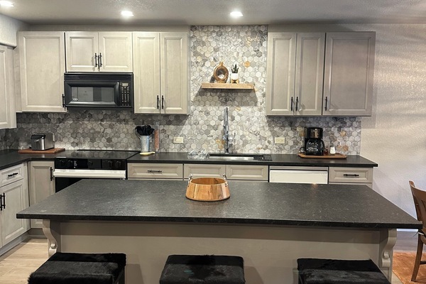 Refrigerador, microondas, horno, placa de cocina