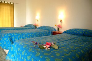 Family Cabin, 1 Bedroom, Kitchen, Garden View | 1 bedroom, free WiFi, bed sheets - Honu Nui (Hanga Roa)