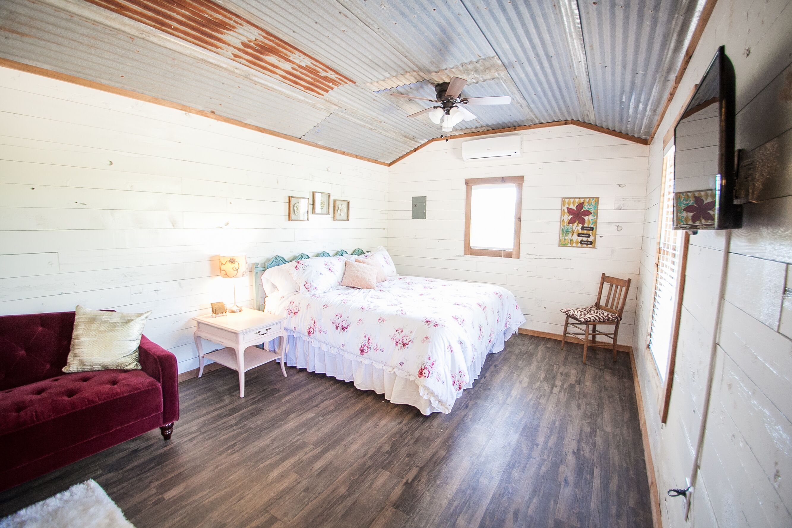 1 bedroom, iron/ironing board, bed sheets