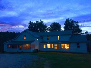 المنشأة من الخارج