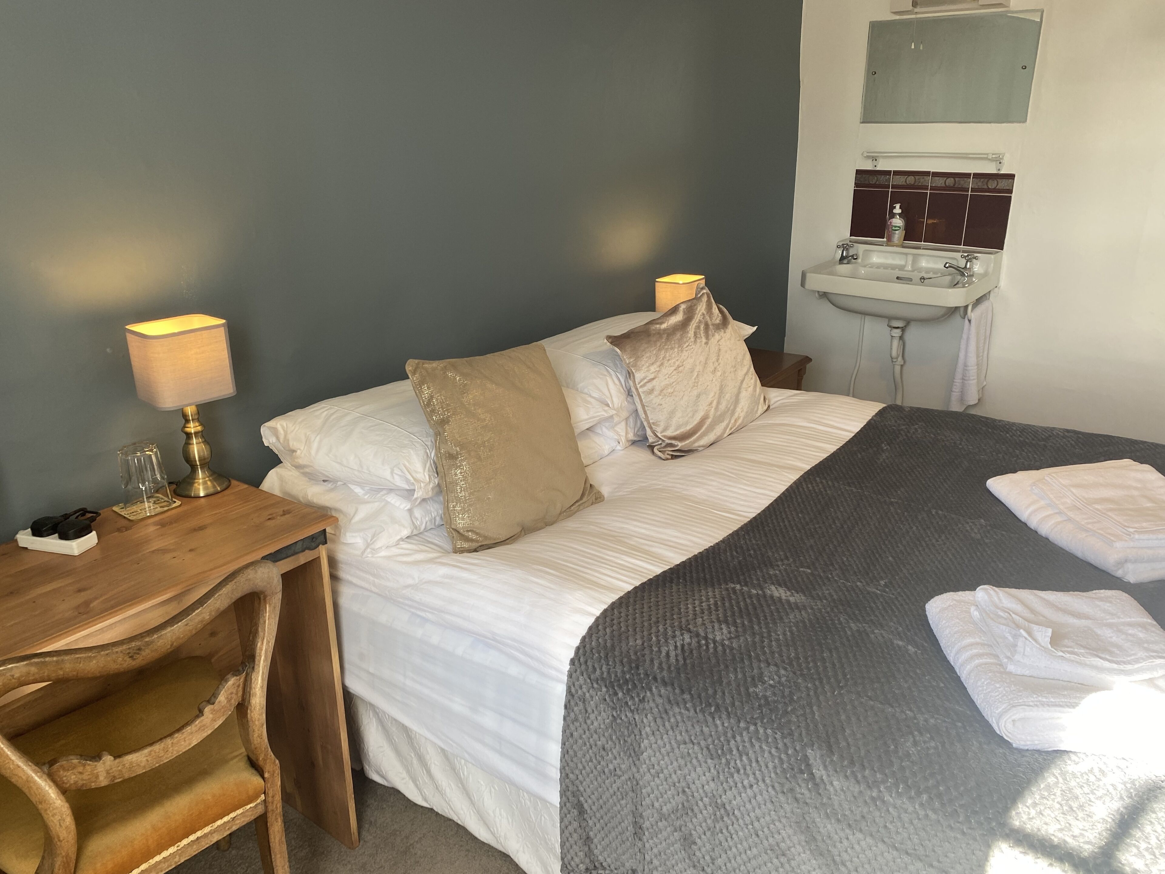 Double Room (Room 6)