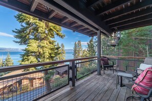 Terrace/patio - Luxury Re-modeled Lake Front, Stunning Views - Private beaches, piers, hiking (Tahoe City)
