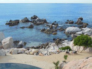 Relax and play on your own private beach - Palmeréy • Private Beach, Iconic Arch Views, Infinity Pool & Gardens (Cabo San Lucas)