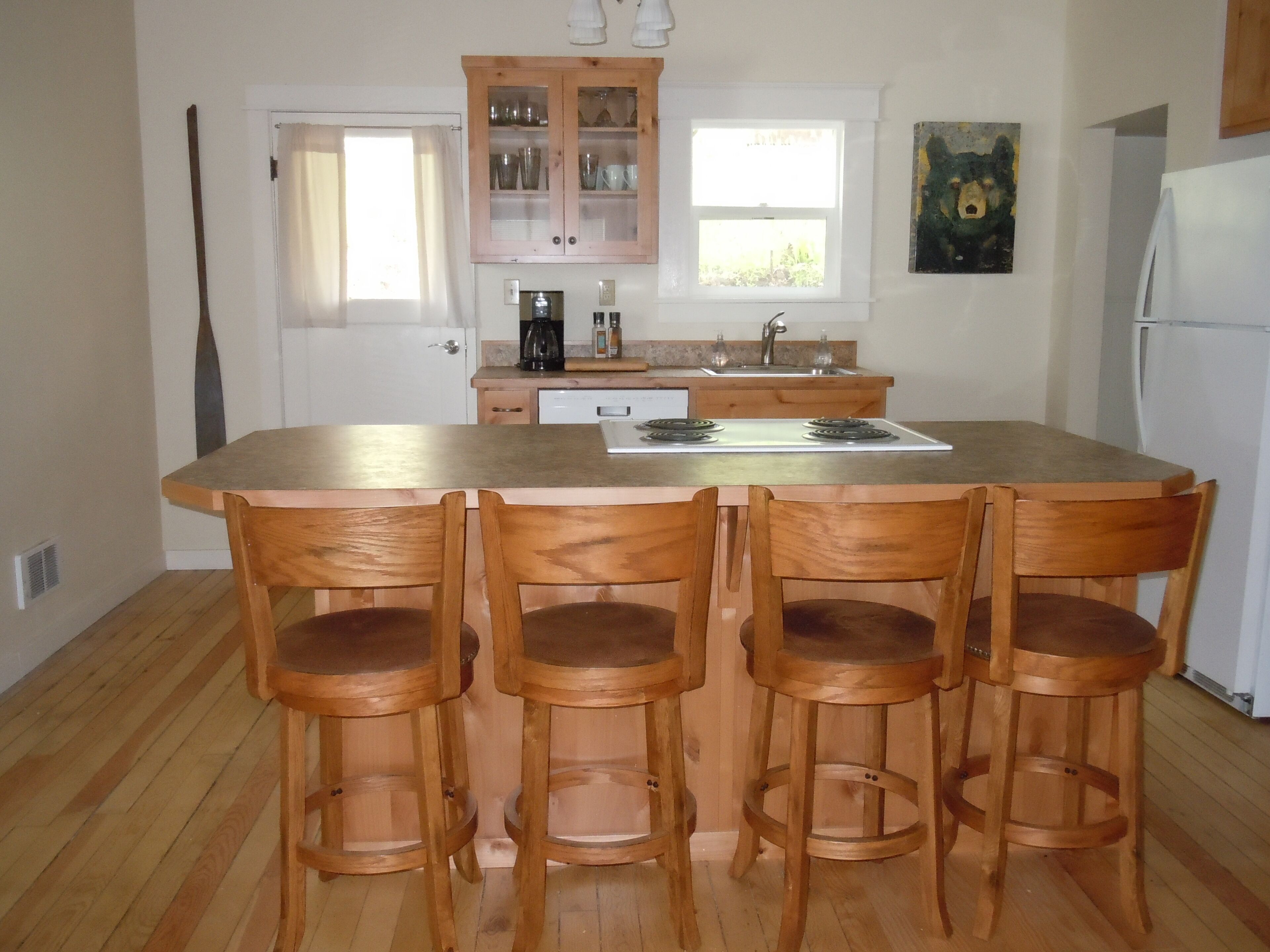 A Place For Family And Friends To Gather And Enjoy The Splendors Of The Lake.