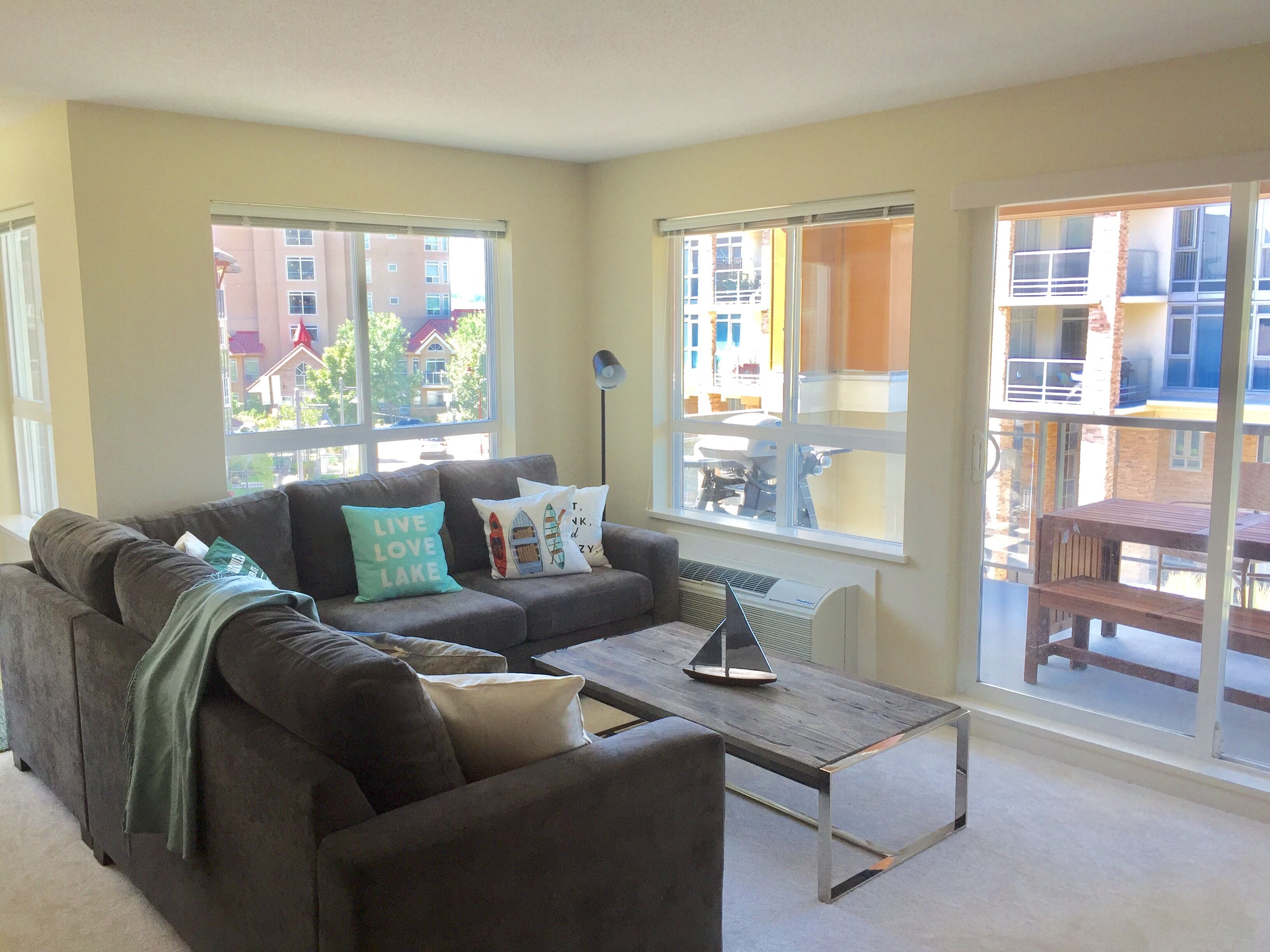 3 Bedroom Condo Steps to the Beach and Downtown