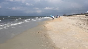 Plage à proximité, chaise longue