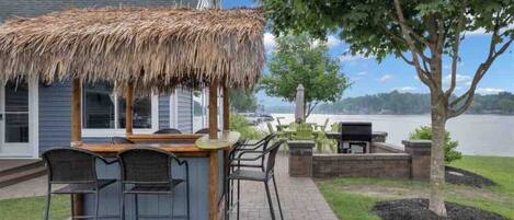 تناول الطعام بالخارج